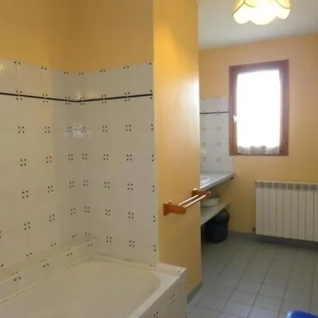 Montesquiou, 4 Pieces, 7 Personnes - Fr-1-483-217 Сasa de vacaciones *